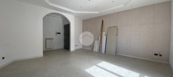 4 bedrooms Apartment in San Giorgio a Cremano, Italy No. 326322 7