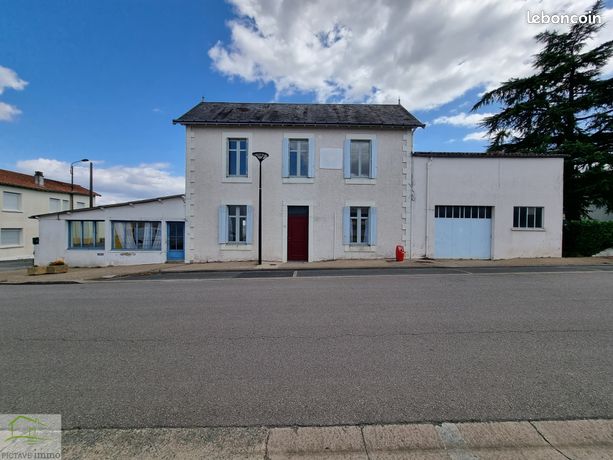 4 bedrooms House in Deux-Sevres, France No. 314502