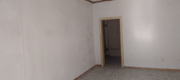 100m² Commercial property in San Donaci, Italy No. 381335 5