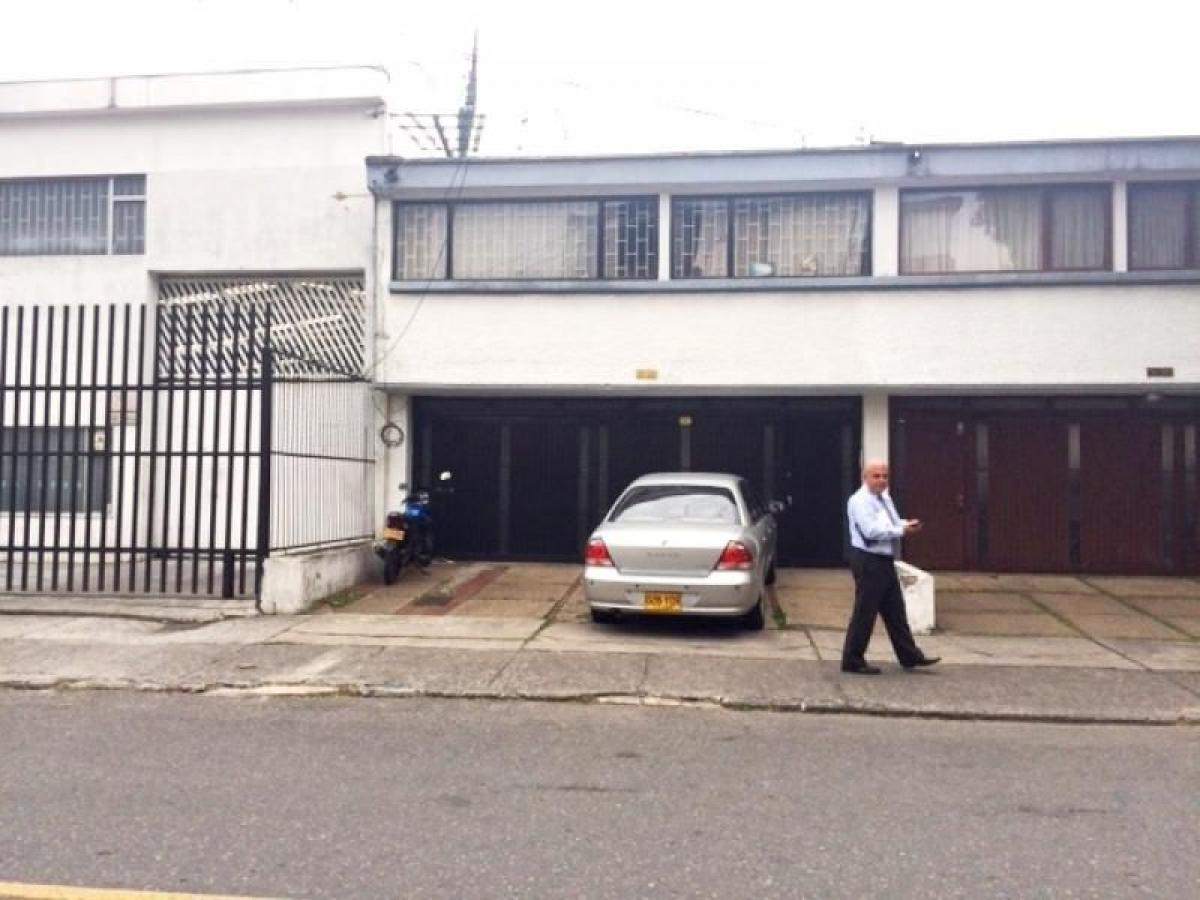 Дом с 6 спальнями в Богота, Колумбия № 13392