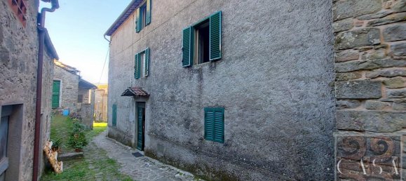 5 bedrooms House in Bagni di Lucca, Italy No. 351 2