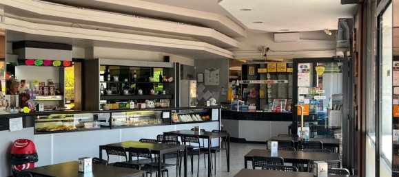 140m² Commercial property in Rome, Italy No. 130391 11