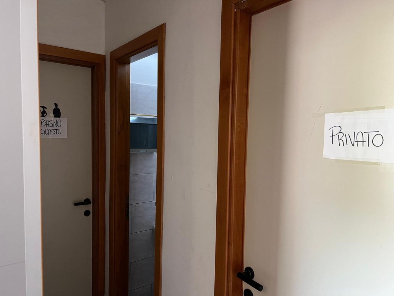 140m² Commercial property in Rome, Italy No. 130391