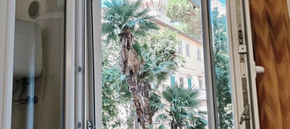 Apartamento T4 em Livorno, Italy N.º 323882 12