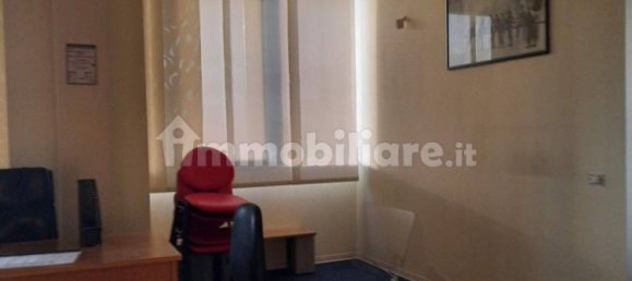 150m² Office in Pistoia, Italy No. 45499 8