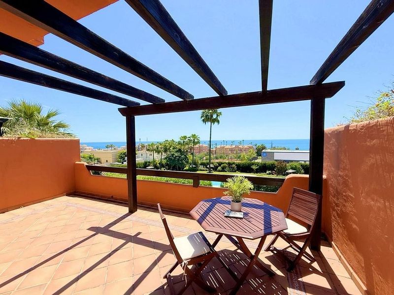 Квартира с 2 спальнями в Эстепона, Испания № 180168