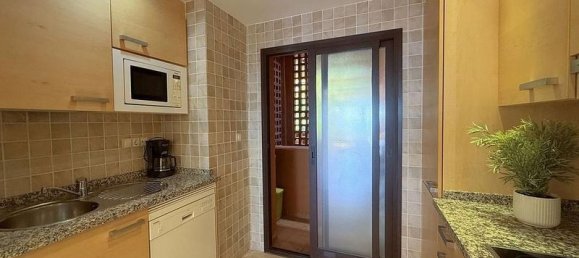 Квартира с 2 спальнями в Эстепона, Испания № 180168 3