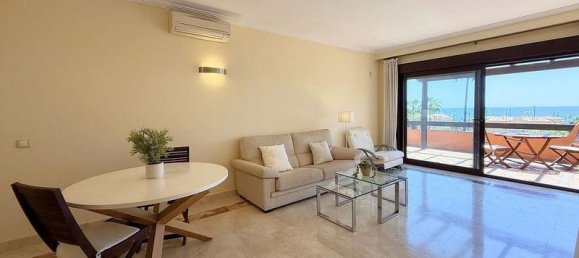 Квартира с 2 спальнями в Эстепона, Испания № 180168 10