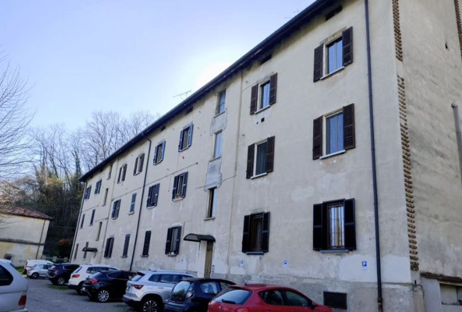 3 rooms Apartment in Malnate, Italy No. 181415