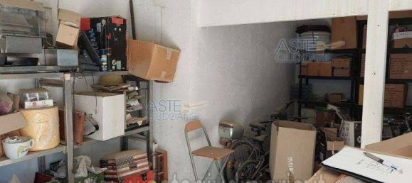 1-salle Entrepôt à Rimini, Italy No. 11479 3