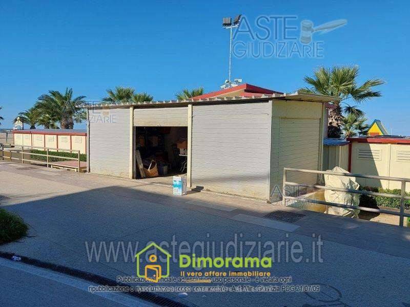 1-salle Entrepôt à Rimini, Italy No. 11479