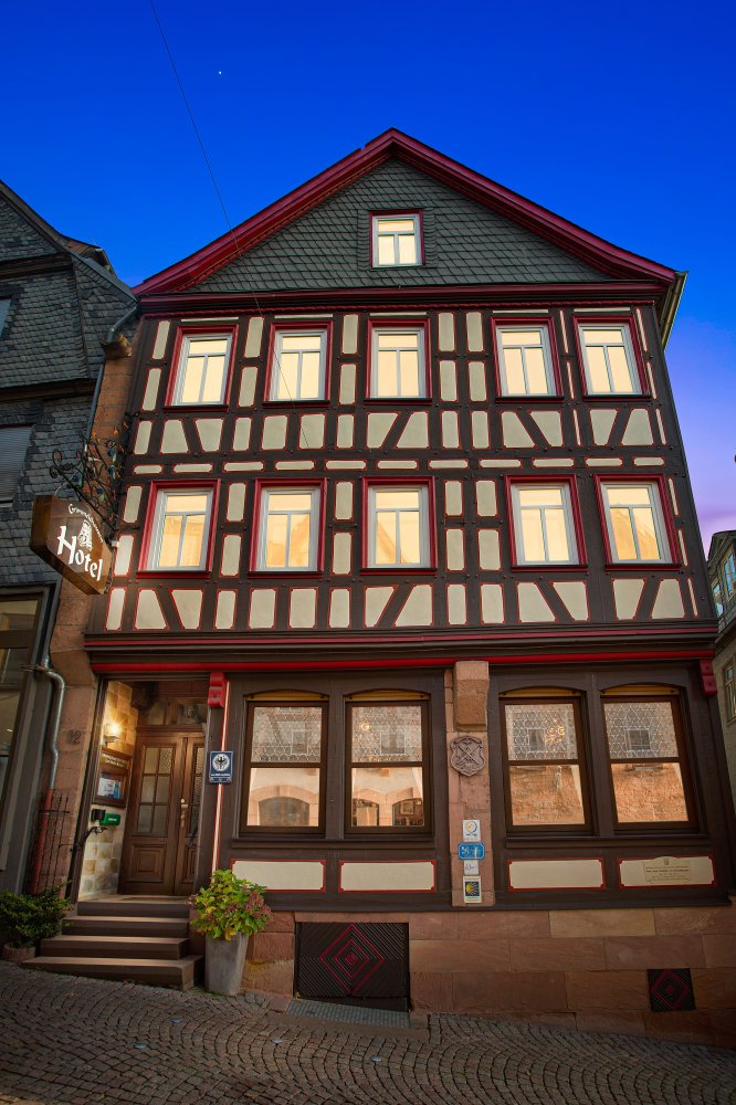 Отель, гостиница с 23 комнатами в Майн-Кинциг, Германия № 141638