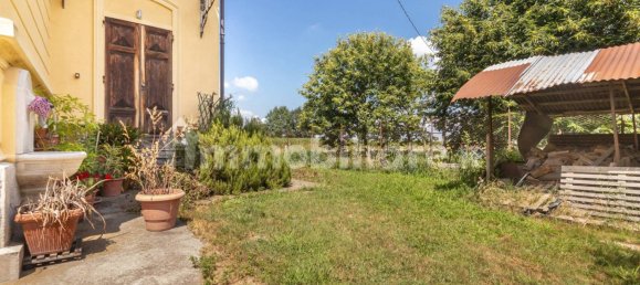 Casa de 2 dormitorios en Revello, Italy No. 270755 7