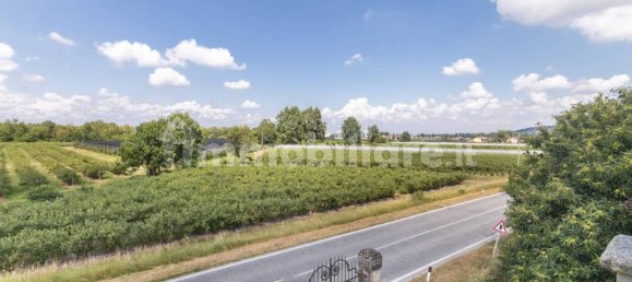 Casa de 2 dormitorios en Revello, Italy No. 270755 36