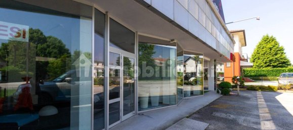4-Zimmer Gewerbliche Immobilie in Pordenone, Italy, Nr. 310777 3