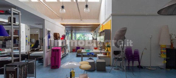 4-Zimmer Gewerbliche Immobilie in Pordenone, Italy, Nr. 310777 15