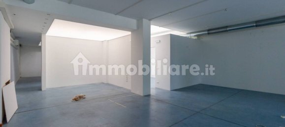 4-Zimmer Gewerbliche Immobilie in Pordenone, Italy, Nr. 310777 19
