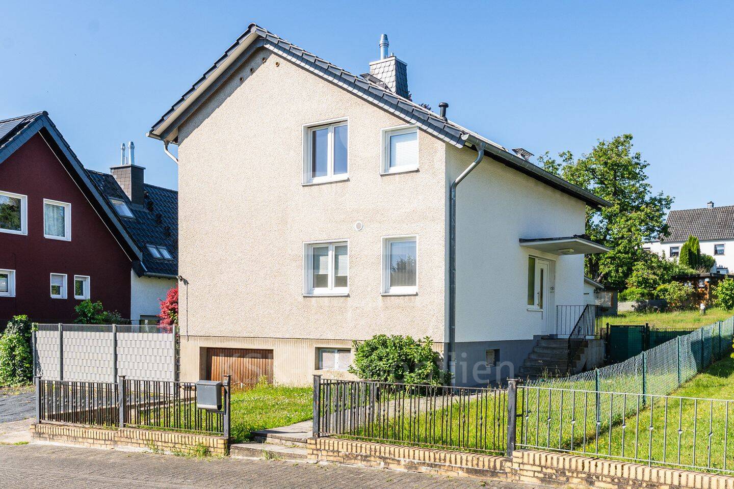 Casa de 4 divisões em Rosrath, Germany N.º 10160