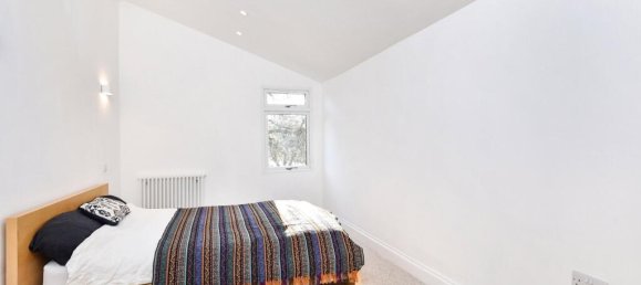 2 bedrooms Apartment in London, United Kingdom No. 7628 6