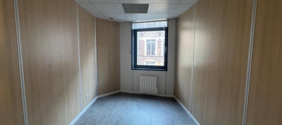 Büro in Valenciennes, France 211m², Nr. 220630 7