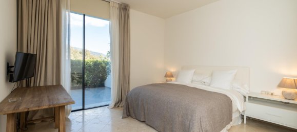 5 bedrooms Villa in Marbella, Spain No. 77543 30