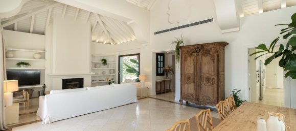 5 bedrooms Villa in Marbella, Spain No. 77543 13