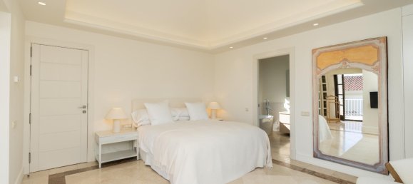 5 bedrooms Villa in Marbella, Spain No. 77543 25