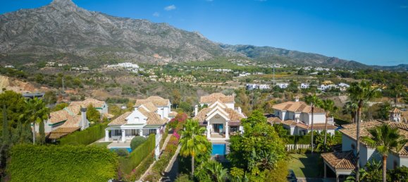 5 bedrooms Villa in Marbella, Spain No. 77543 4