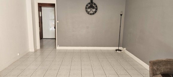 1 bedroom Apartment in Cannes, France No. 329214 2