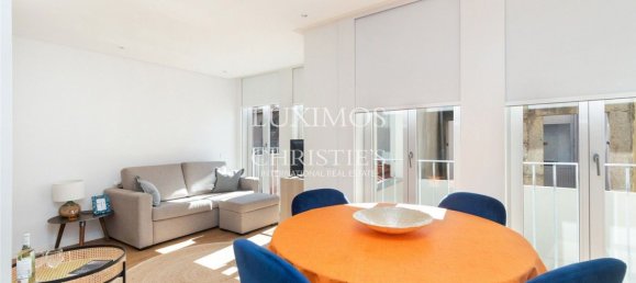 215m² Building in Porto, Portugal No. 115371 2