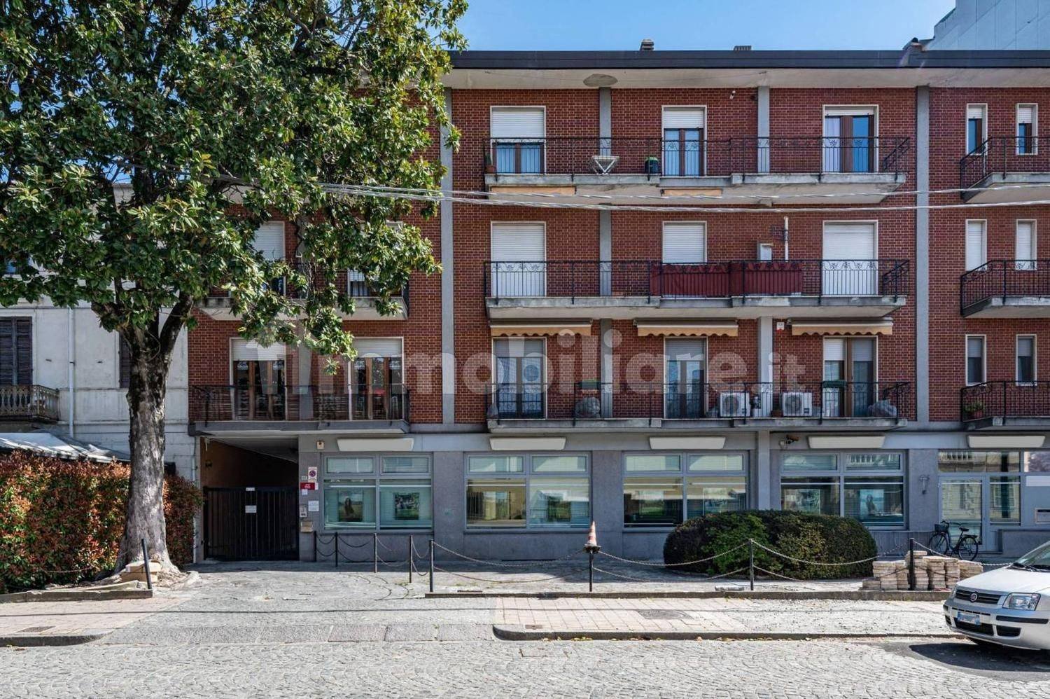  عقار تجاري في Gattinara, Italy 513متر مربع رقم 312855