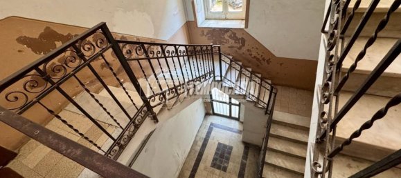 2 bedrooms Apartment in Naples, Italy No. 98788 2