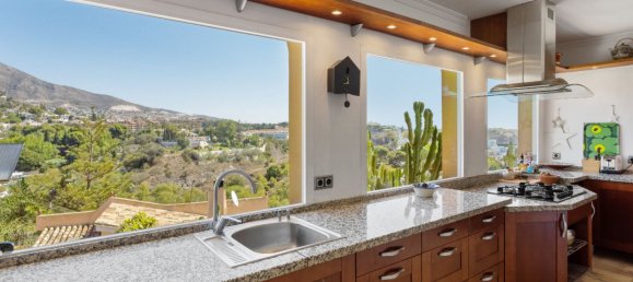 5 bedrooms Villa in Benalmadena, Spain No. 135304 5