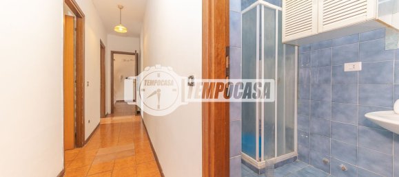 Квартира с 3 спальнями в Рим, Италия № 345241 4