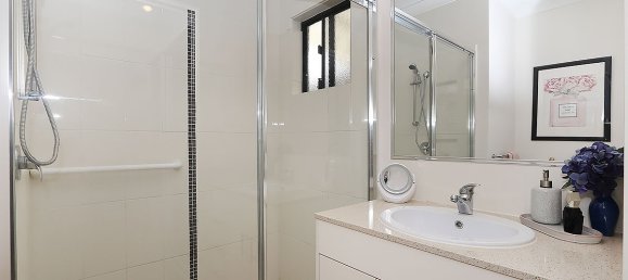 3 bedrooms House in Eagleby, Australia No. 754 6