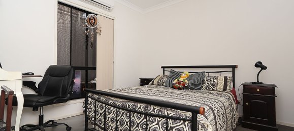 3 bedrooms House in Eagleby, Australia No. 754 7