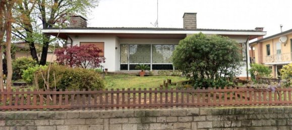 Вилла с 6 комнатами в Новента Падована, Италия № 29947 2