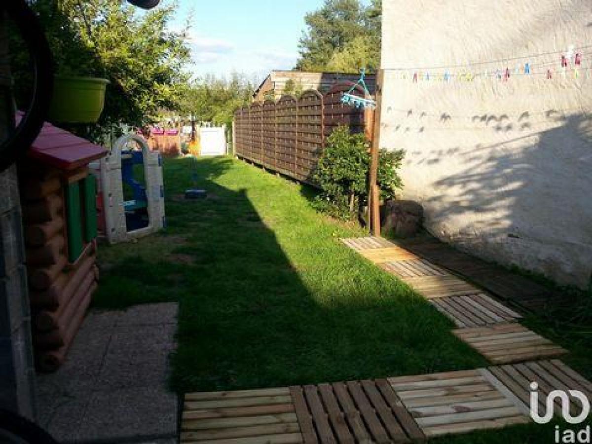 Casa de 2 dormitorios en Langeais, France No. 2384