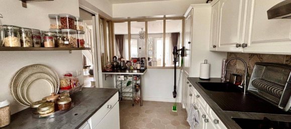 3 Schlafzimmer Haus in Serris, France, Nr. 329903 2