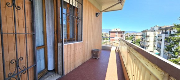 3غرفة شقة في Florence, Italy رقم 309397 6