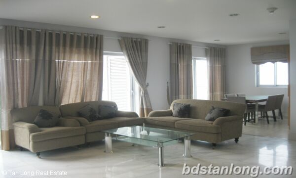 2 bedrooms Apartment in Tay Ho, Vietnam No. 4213