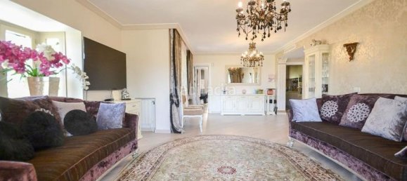 3 Schlafzimmer Penthouse in Estepona, Spain, Nr. 35435 10