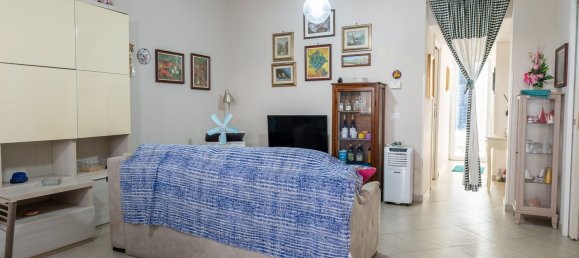 Квартира с 2 спальнями в Фьюмичино, Италия № 339958 8