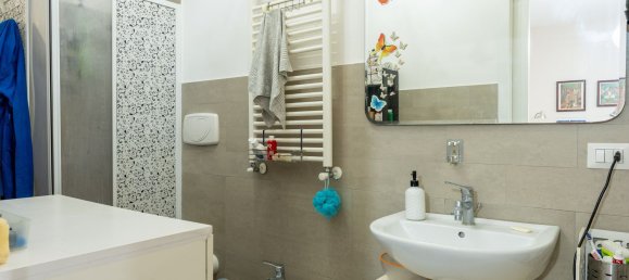 Квартира с 2 спальнями в Фьюмичино, Италия № 339958 5