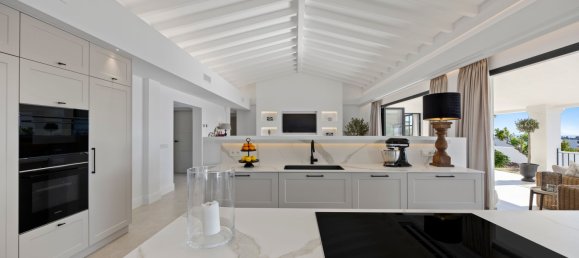 Вилла с 5 спальнями в Эстепона, Испания № 42587 2