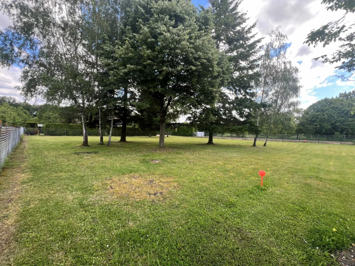 1223m² Land in Monts, France No. 53428