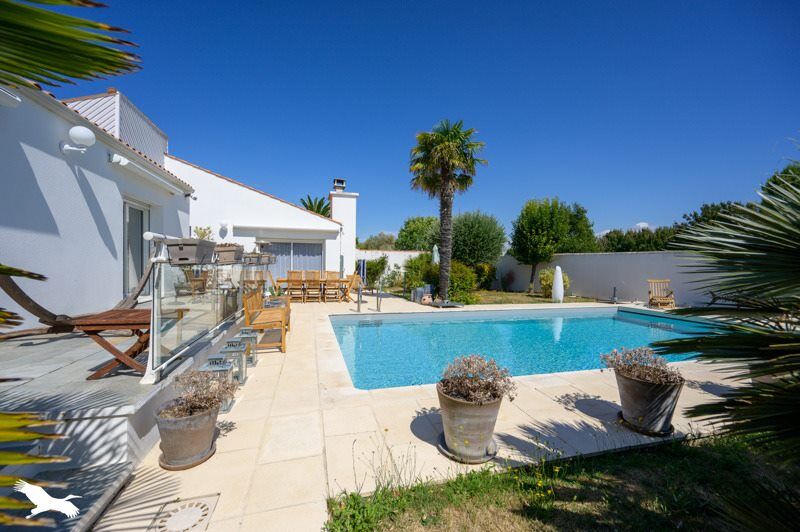 4 bedrooms Villa in Puilboreau, France No. 303651