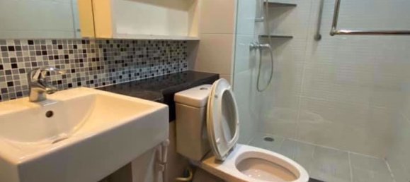 2 bedrooms Condo in Huai Khwang, Thailand No. 9876 6