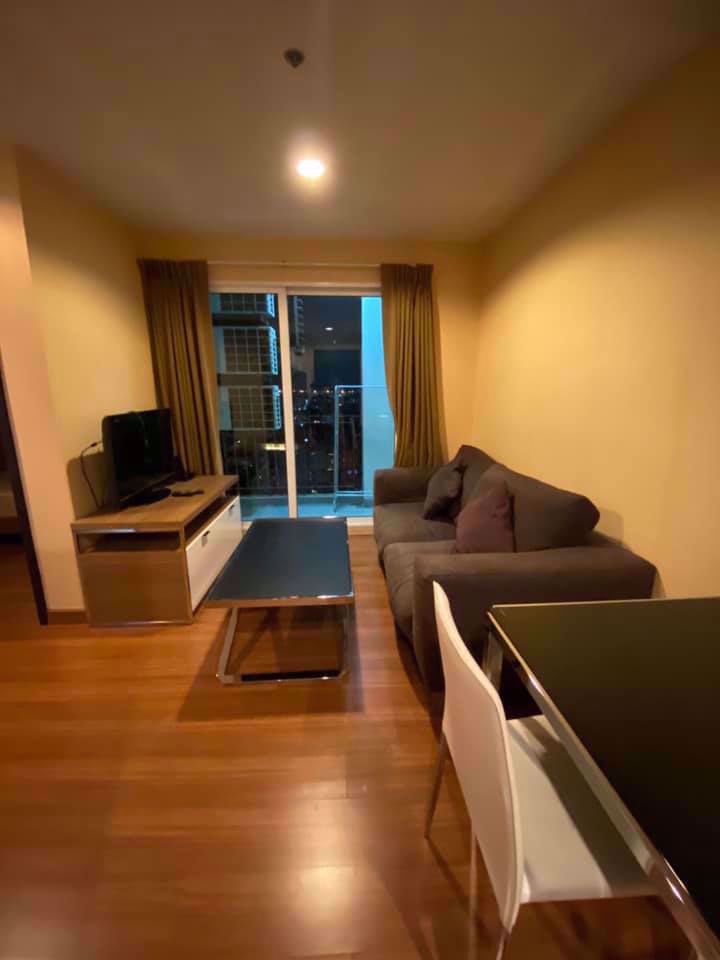 2 bedrooms Condo in Huai Khwang, Thailand No. 9876