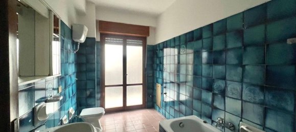 6 rooms Apartment in Frosinone, Italy No. 48264 17